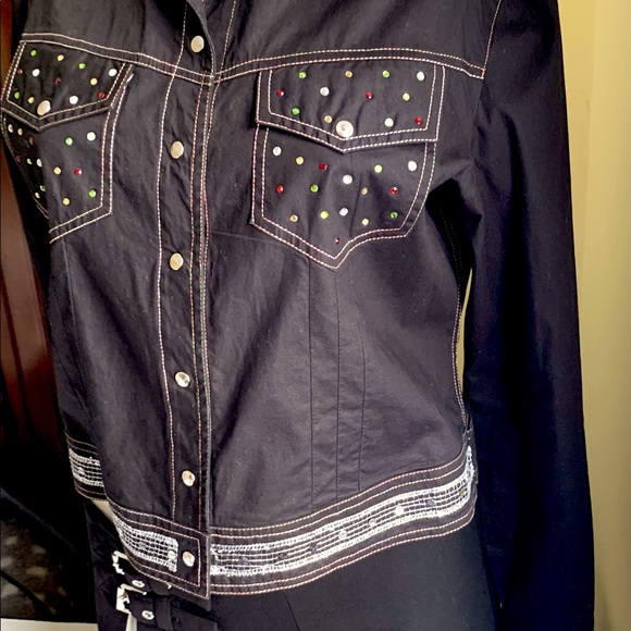 Black cotton collared short summer blazer accented with shiny colored beadings - Picture 6 of 16